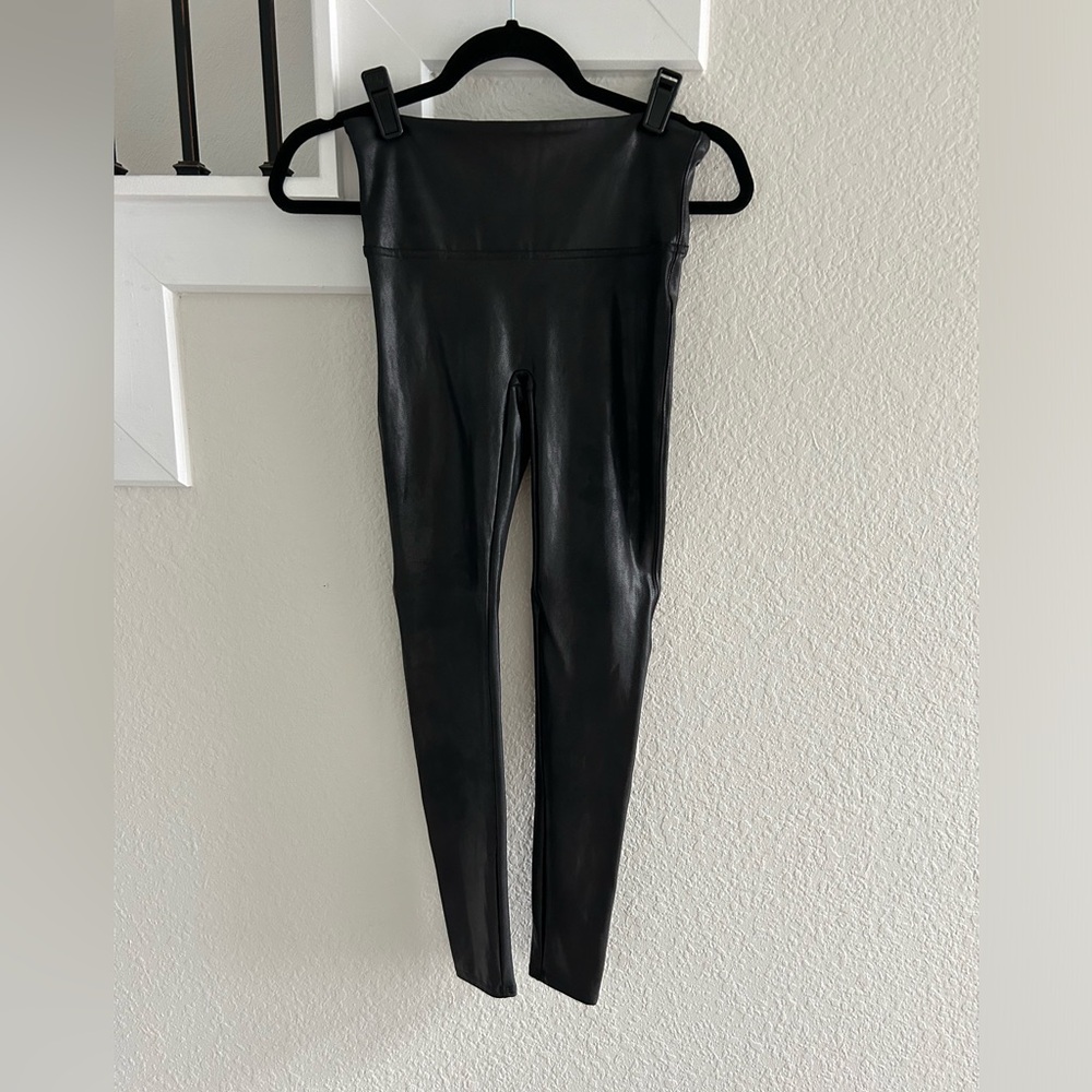 NWOT Spanx Faux Leather Leggings, Size M